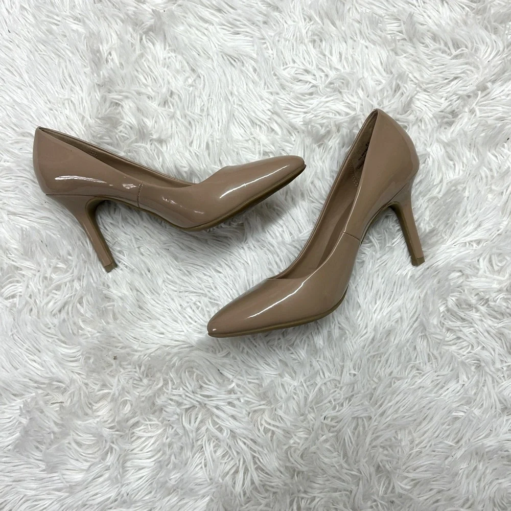 Merona Natural Beige High Heels Size 8 1/2